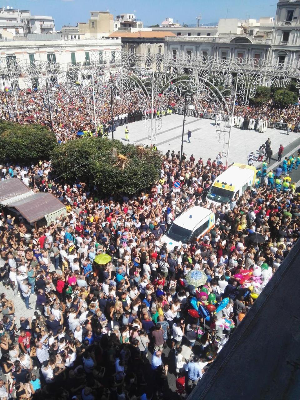 B&B La Terrazza Sul Duomo Ρέτζιο ντι Καλάμπρια Εξωτερικό φωτογραφία